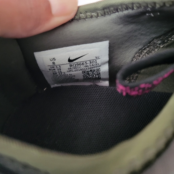 Nike Air Max Dia Winter Cargo Khaki pink size 8. - Picture 7 of 10